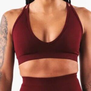 Alphalete Deep V bra